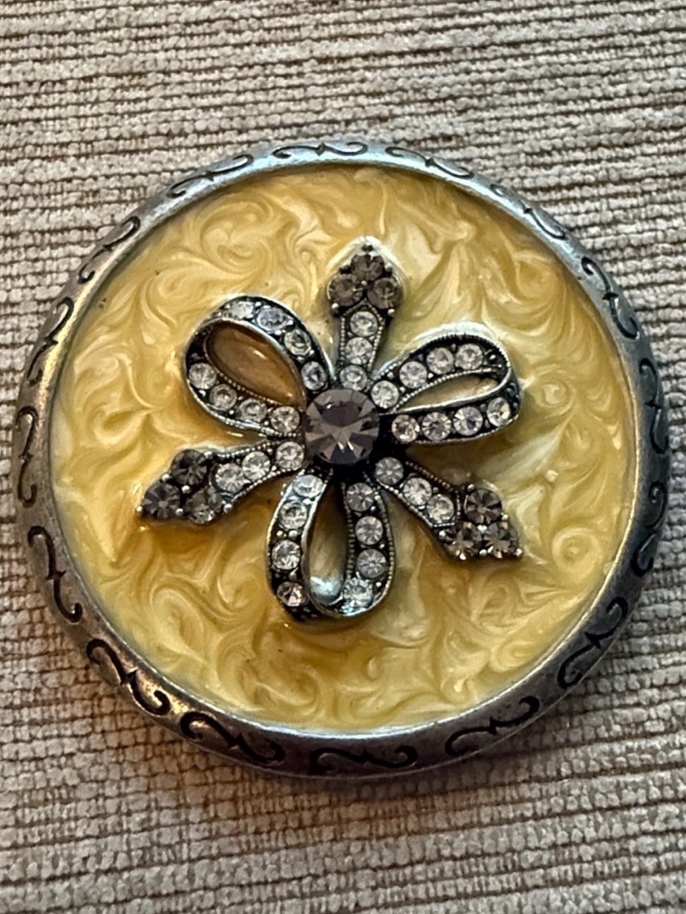 Vintage Style Round Floral Mirror with Rhinestones - Yellow & Silver